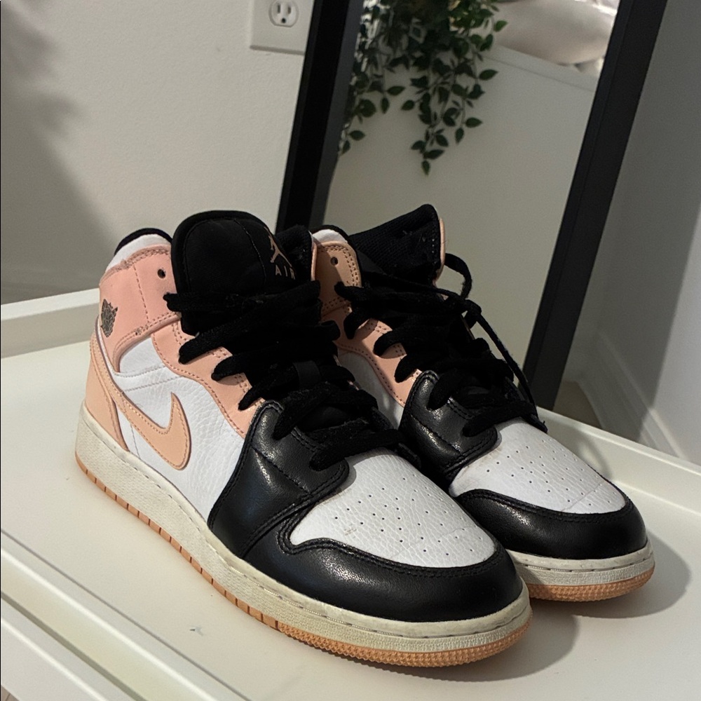 Nike Air Jordan Retro Black White Pink Sneakers